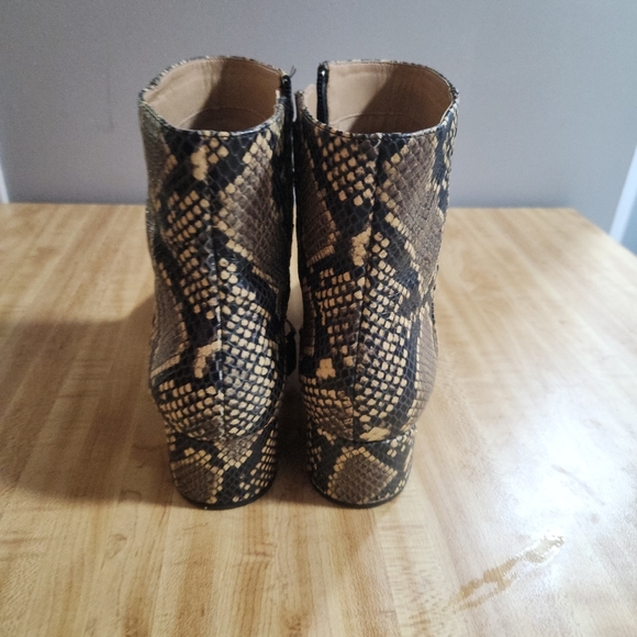 Ralph Lauren faux snake skin boots - Picture 5 of 6